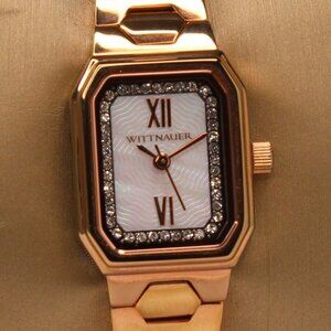 Wittnauer Ladies Watch Crystal Insets Rose Gold Tone Mother Of Pearl Dial 20mm